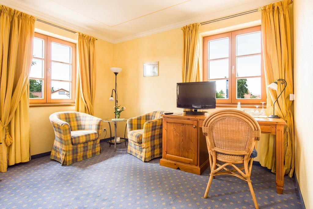 Großhartpenning Hotel Und Landgasthof Altwirt מראה חיצוני תמונה