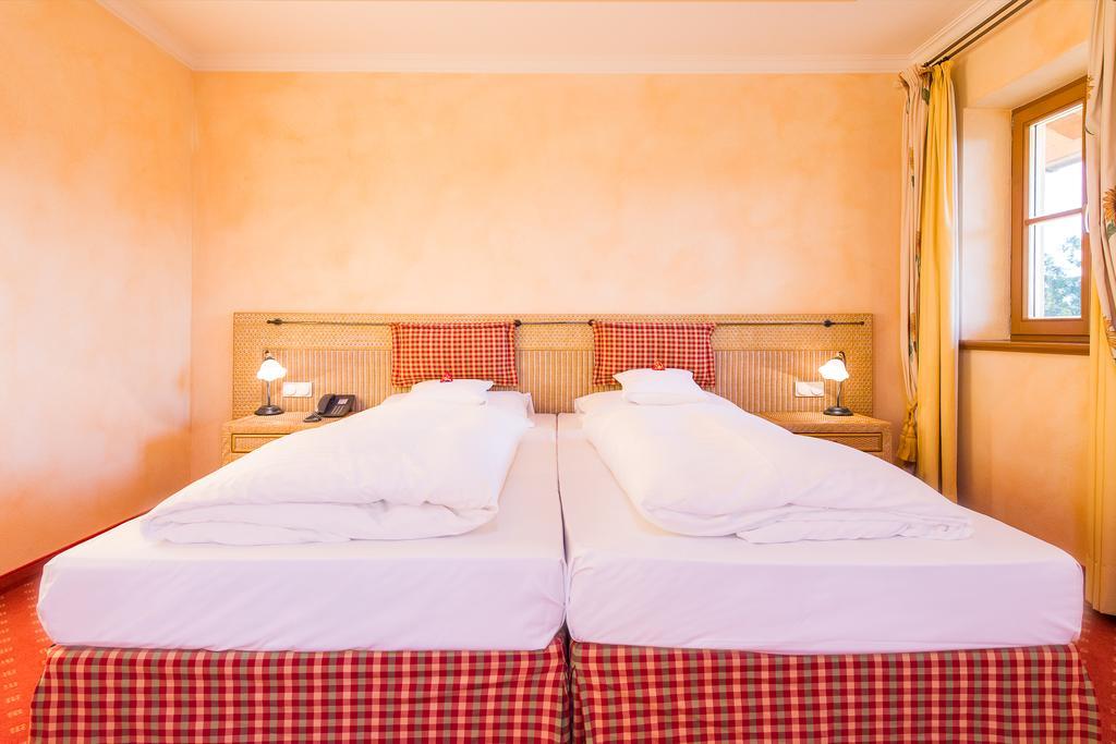 Großhartpenning Hotel Und Landgasthof Altwirt מראה חיצוני תמונה