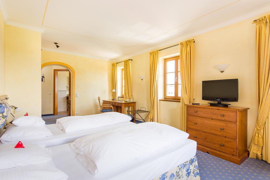 Großhartpenning Hotel Und Landgasthof Altwirt מראה חיצוני תמונה