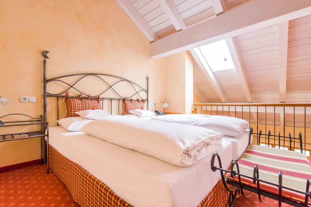 Großhartpenning Hotel Und Landgasthof Altwirt מראה חיצוני תמונה