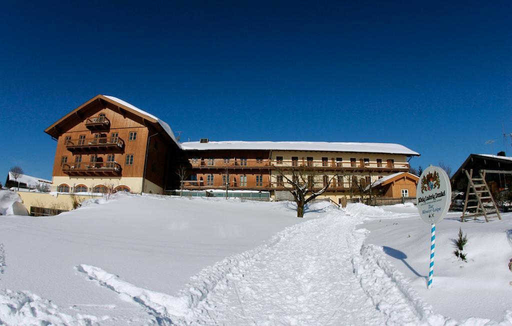 Großhartpenning Hotel Und Landgasthof Altwirt מראה חיצוני תמונה