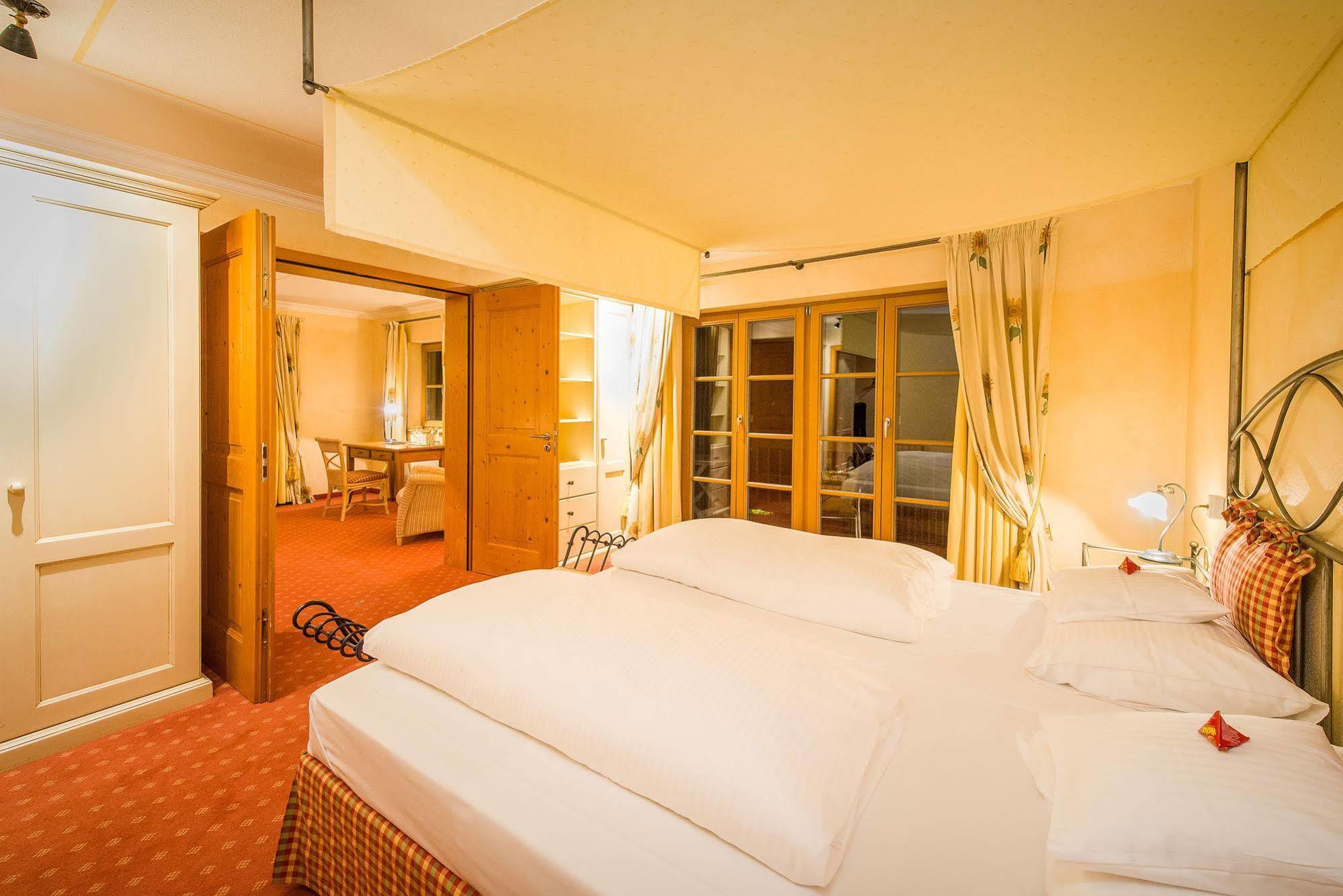 Großhartpenning Hotel Und Landgasthof Altwirt מראה חיצוני תמונה