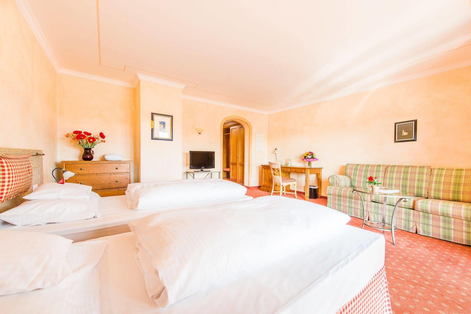 Großhartpenning Hotel Und Landgasthof Altwirt מראה חיצוני תמונה