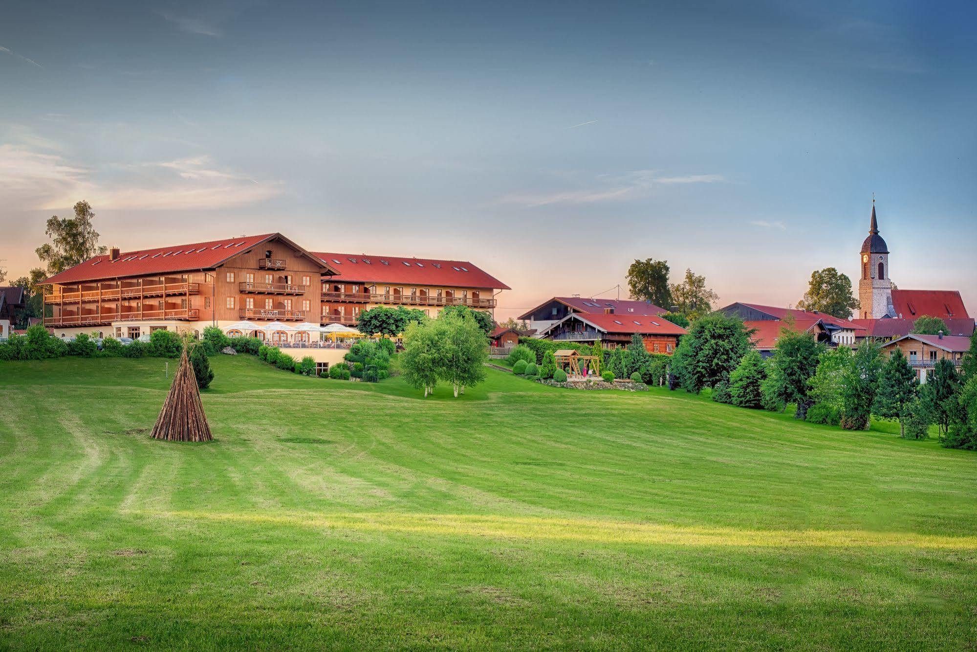Großhartpenning Hotel Und Landgasthof Altwirt מראה חיצוני תמונה